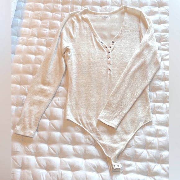 Abercrombie & Fitch Tops - Abercrombie & Fitch bodysuit size M